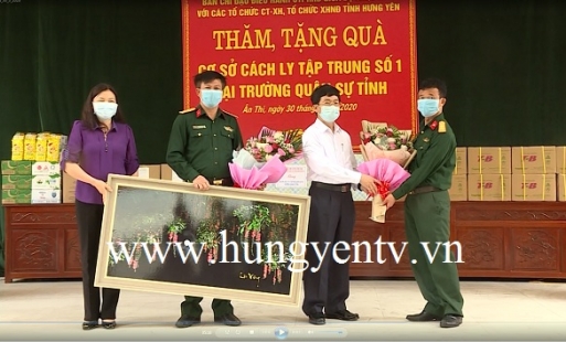 Hưng Yên: Tặng quà, động viên lực lượng phục vụ và công dân đang cách ly tại Cơ sở cách ly tập trung số 1 