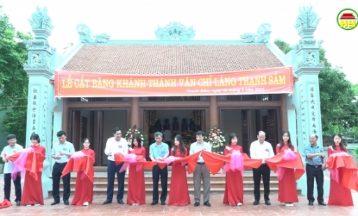 Đón bằng công nhận di tích quốc gia đình làng Thanh Sầm