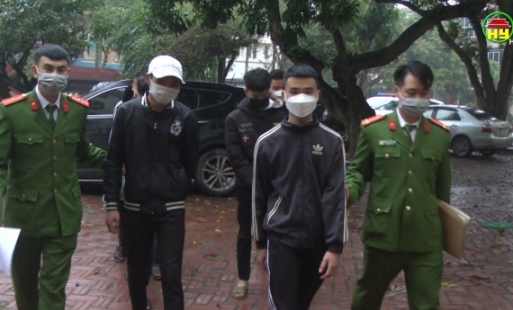 Khởi tố 9 thanh niên gây rối trật tự công cộng
