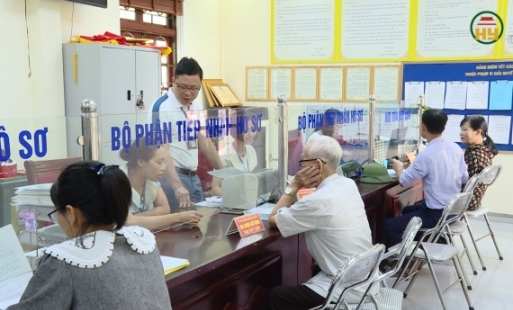 Sắp xếp cán bộ dôi dư trong sáp nhập đơn vị hành chính 