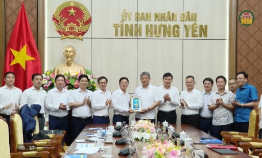 Đồng chí Chủ tịch UBND tỉnh làm việc với Hội Doanh nghiệp trẻ Hà Nội
