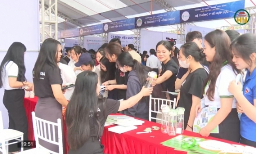Ngày hội tư vấn việc làm cho sinh viên