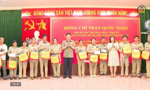 Tặng quà nhân dịp Tháng Công nhân năm 2026