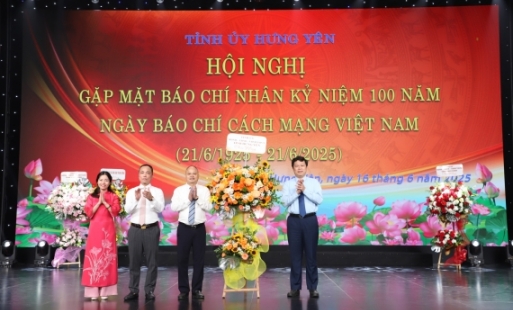 Gặp mặt kỷ niệm 100 năm Ngày Báo chí cách mạng Việt Nam 21/6