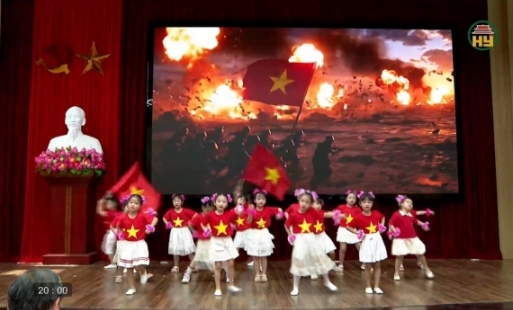 “Trẻ em hạnh phúc, an toàn, vững bước trong kỷ nguyên số” 