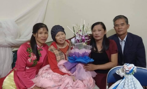 Lan tỏa tình yêu thương từ mô hình “Hũ gạo tiết kiệm” của phụ nữ xã Song Mai 