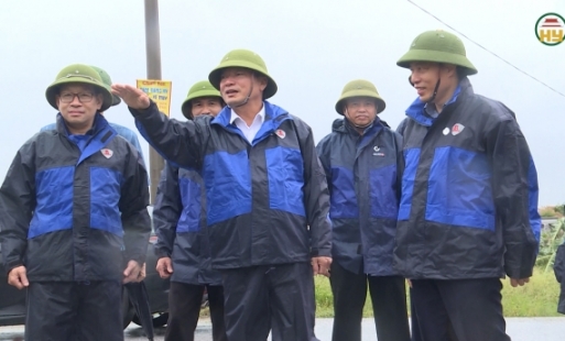 Chủ tịch HĐND tỉnh kiểm tra công tác phòng, chống bão