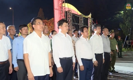 Lễ thắp nến tri ân các anh hùng liệt sĩ