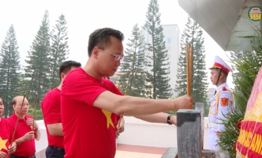 Dâng hương, dâng hoa kỷ niệm Quốc khánh 2/9