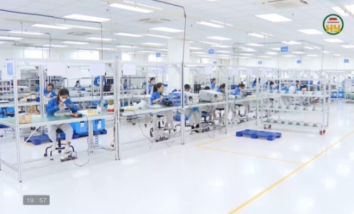  Công nghiệp thúc đẩy tăng trưởng 2 con số