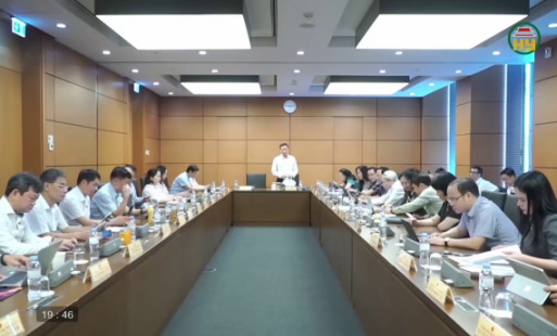 Đoàn Đại biểu Quốc hội tỉnh Hưng Yên thảo luận tổ