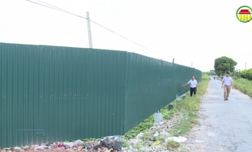 Người dân Yên Hòa lập hàng rào chắn chống đổ rác trộm