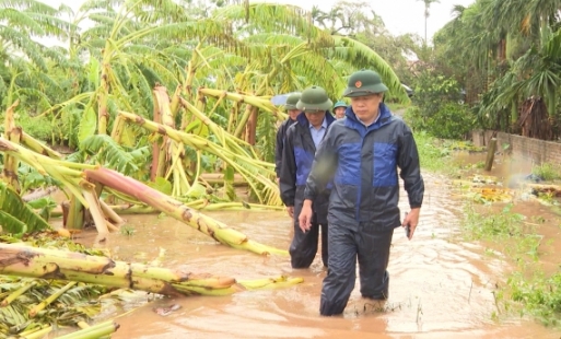 Phó Bí thư Thường trực Tỉnh uỷ, Chủ tịch HĐND tỉnh Hưng Yên kiểm tra công tác phòng, chống lụt bão