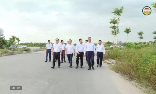 Chủ tịch UBND tỉnh kiểm tra, khảo sát việc xây dựng một số trường THPT 