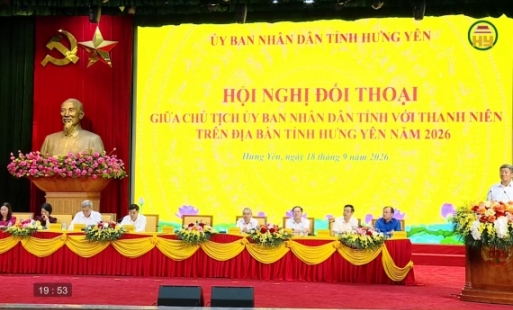 Đối thoại giữa Chủ tịch Uỷ ban nhân dân tỉnh với thanh niên
