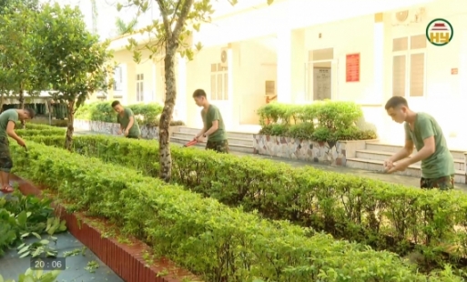 Nêu gương trung tá dũng cảm cứu người