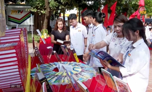 Sẵn sàng cho lễ khai giảng năm học mới
