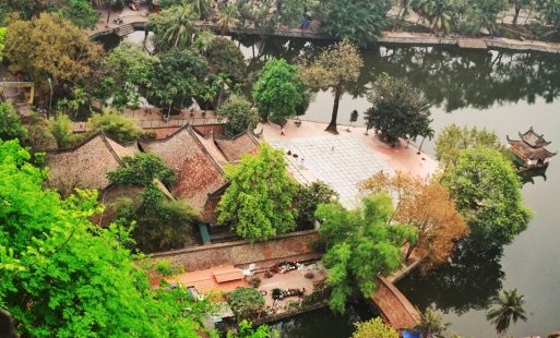 Lãnh đạo tỉnh Hưng Yên, Hải Dương  trao huy hiệu đảng cho đảng viên 70 năm tuổi đảng