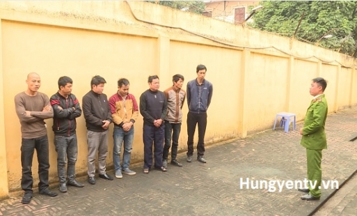 Yên Mỹ: triệt phá tụ điểm đánh bạc, thu giữ gần 30 triệu đồng