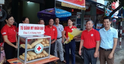 Hưng Yên khai trương điểm cấp phát bánh mỳ nhân đạo