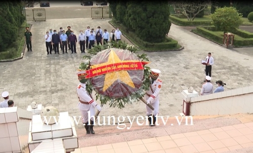 Tỉnh ủy, HĐND, UBND, UBMTTQ tỉnh Hưng Yên tổ chức dâng hương nhân kỷ niệm 45 năm Ngày Giải phóng miền Nam