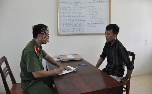 Bắt khẩn cấp đối tượng bắt cóc con của người tình, tống tiền 100 triệu đồng