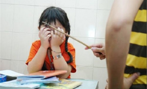 Bạo lực học đường nhìn từ vụ Phù Ủng: Vai trò của gia đình ở đâu?