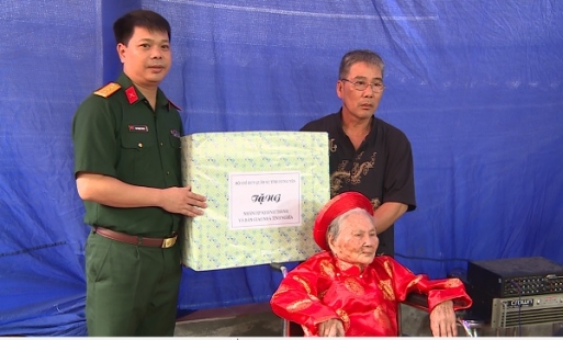 Khánh thành nhà tình nghĩa tặng Mẹ Việt Nam anh hùng ở thành phố Hưng Yên