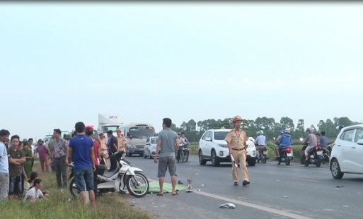 Khoái Châu: Va chạm ô tô, người đàn ông đi xe đạp tử vong tại chỗ