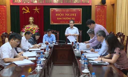 Kiểm tra tiến độ tinh giản, sắp xếp lại bộ máy tại Văn Giang và Khoái Châu