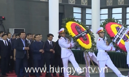 Đoàn đại biểu Tỉnh ủy, HĐND, UBND, Ủy ban MTTQ Việt Nam tỉnh Hưng Yên viếng nguyên Chủ tịch nước Lê Đức Anh