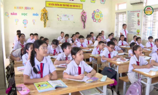 Nêu gương từ trách nhiệm và hành động 