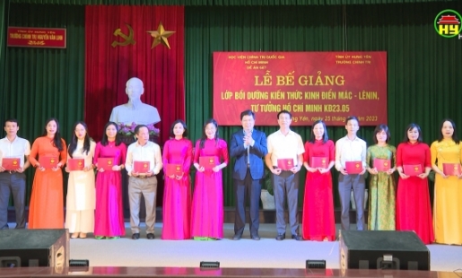 Bế giảng lớp bồi dưỡng kiến thức kinh điển Mác – Lênin, tư tưởng Hồ Chí Minh