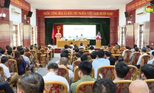 Đồng chí  Chủ tịch UBND tỉnh  Trần Quốc Văn tiếp xúc cử tri huyện Văn Lâm