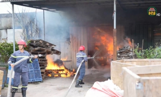 Cháy kho nguyên liệu công ty Thái Phương
