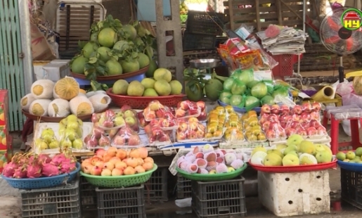 Hoa quả giá rẻ, không rõ nguồn gốc, xuất xứ bán tràn lan trên thị trường