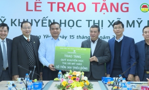 Vietcombank Hưng Yên đồng hành cùng phong trào khuyến học