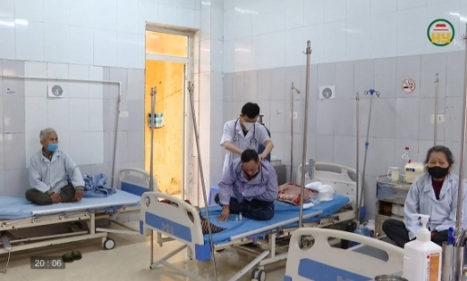 Nhiều bệnh nhân nhập viện do viêm phổi