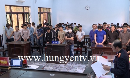 Hưng Yên: Xét xử 28 bị cáo về tội đánh bạc và tổ chức đánh bạc