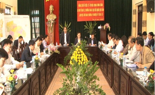 Bí thư Tỉnh uỷ Đỗ Tiến Sỹ thăm và làm việc với huyện Tiên Lữ