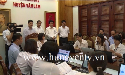 Thứ trưởng Bộ Giáo dục và Đào tạo làm việc với Hưng Yên