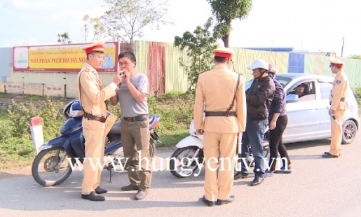 Hưng Yên xử phạt 1 lái xe ô tô vi phạm nồng độ cồn với số tiền 22 triệu đồng
