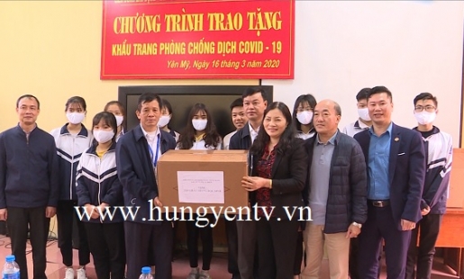 Trao 10 nghìn khẩu trang cho 3 trường THPT ở Hưng Yên