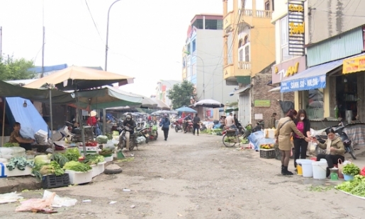 Giá thực phẩm tăng nhẹ trong ngày mùng 2 Tết