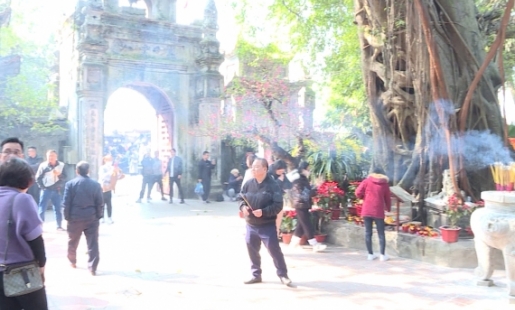 Không đi lễ hội trong giờ hành chính