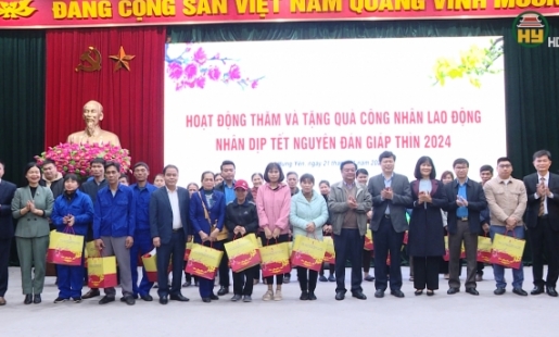  Bộ trưởng Bộ NN&PTNT tặng quà tết tại huyện Văn Giang