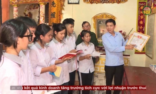 Vươn xa từ niềm tự hào truyền thống hiếu học quê hương
