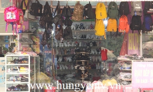 Hàng giả nhãn mác, hàng kém chất lượng bày bán tràn lan khó kiểm soát 