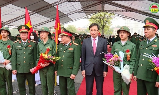 Lễ giao nhận quân huyện Yên Mỹ