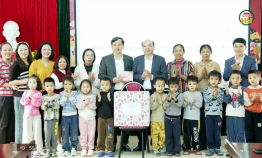 Các hoạt động thăm, tặng quà, chúc Tết